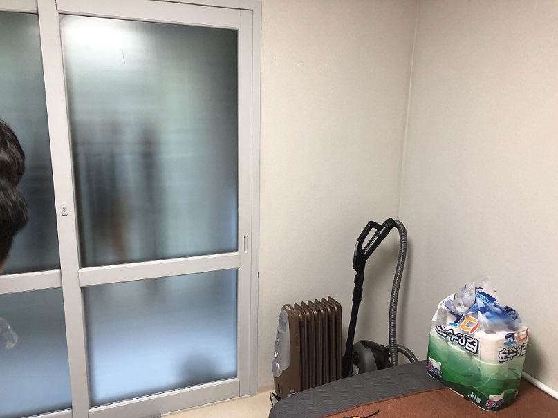 옷걸이 설치-전.jpeg