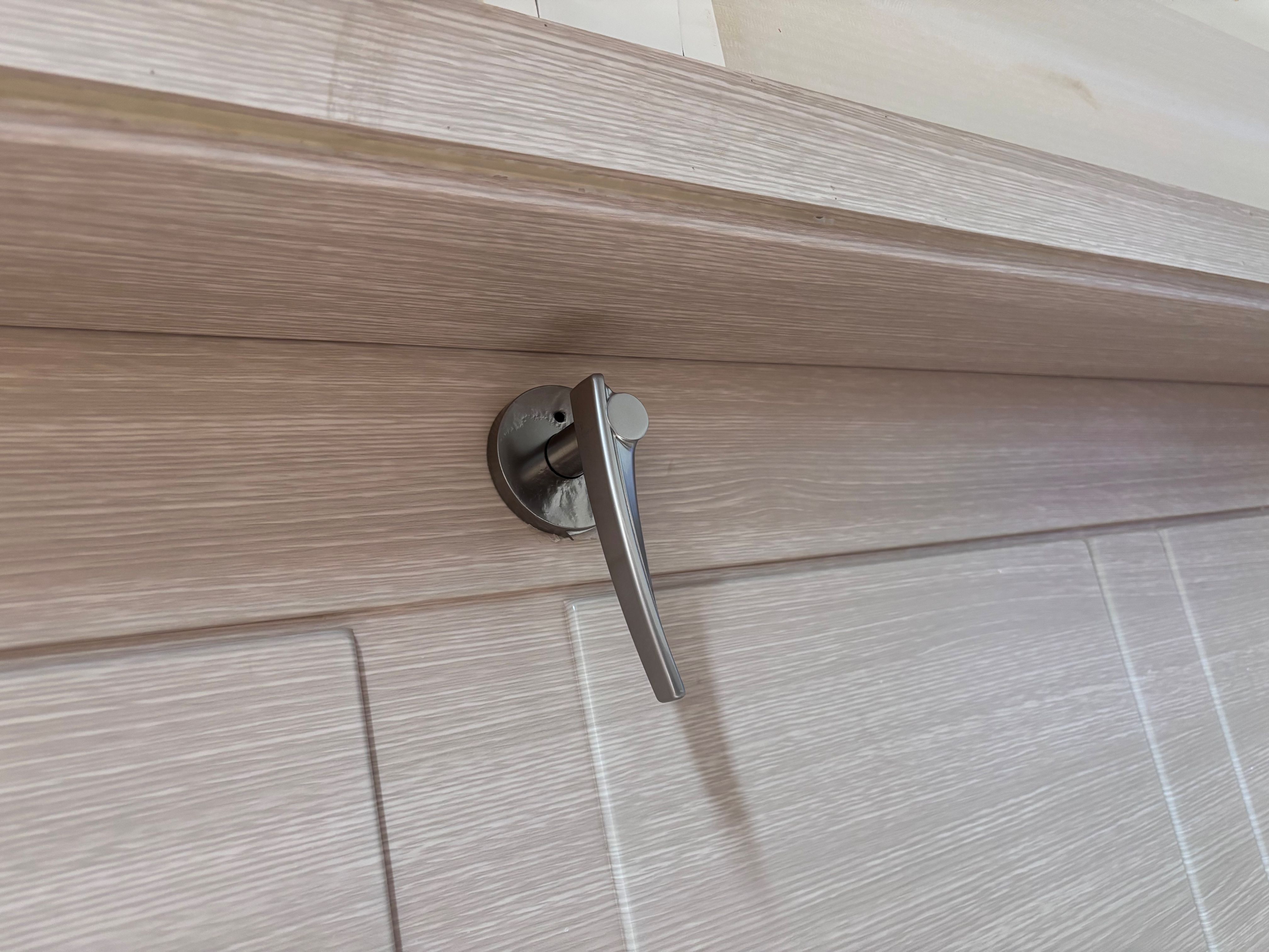 화장실문 작업전.jpg